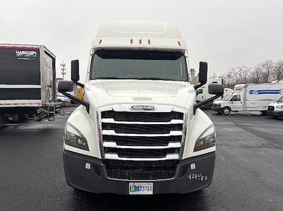 Used 2022 Freightliner Cascadia - photo 1