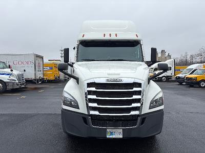Used 2022 Freightliner Cascadia - photo 1