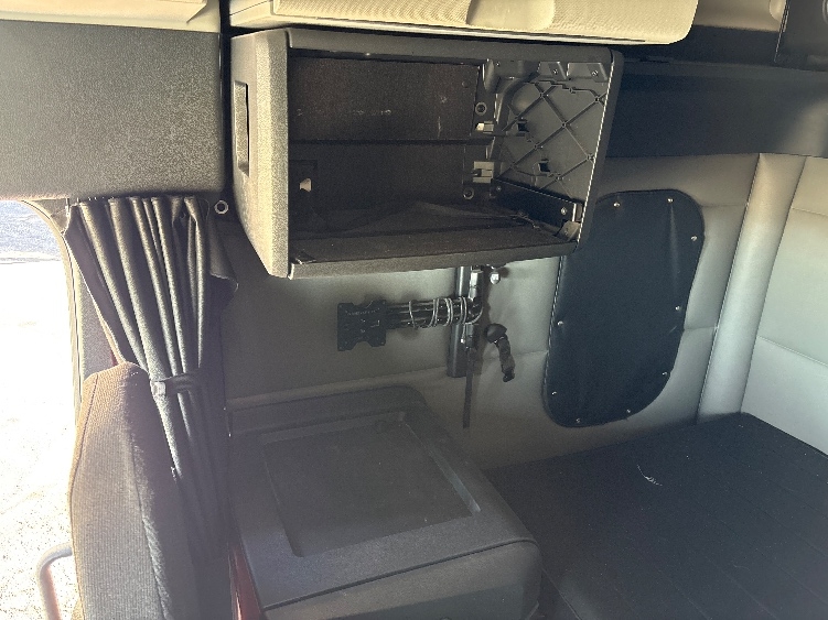 Used 2022 Freightliner Cascadia - photo 21
