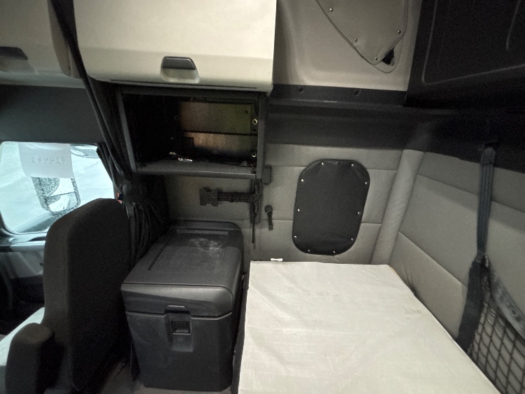 Used 2022 Freightliner Cascadia - photo 21