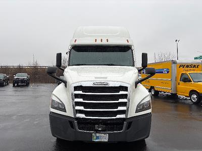 Used 2022 Freightliner Cascadia - photo 1