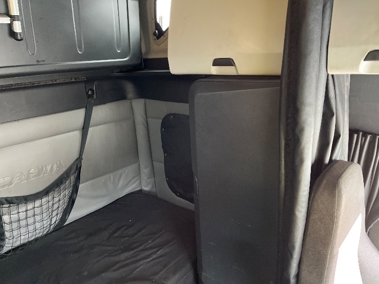 Used 2022 Freightliner Cascadia - photo 20