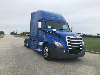 Used 2022 Freightliner Cascadia Detroit DD15AT Semi Truck with Sleeper Cab for sale #426341 - photo 1