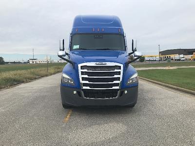 Used 2022 Freightliner Cascadia Detroit DD15AT Semi Truck with Sleeper Cab for sale #426341 - photo 2