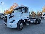 Used 2022 Volvo VNR Volvo D13 Semi Truck for sale #427494 - photo 3
