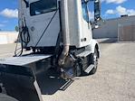 Used 2022 Volvo VNR Volvo D13 Semi Truck for sale #427497 - photo 20