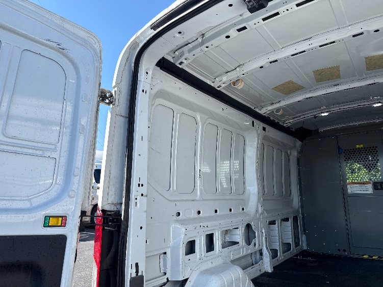 Used 2022 Ford Transit 250 - photo 10