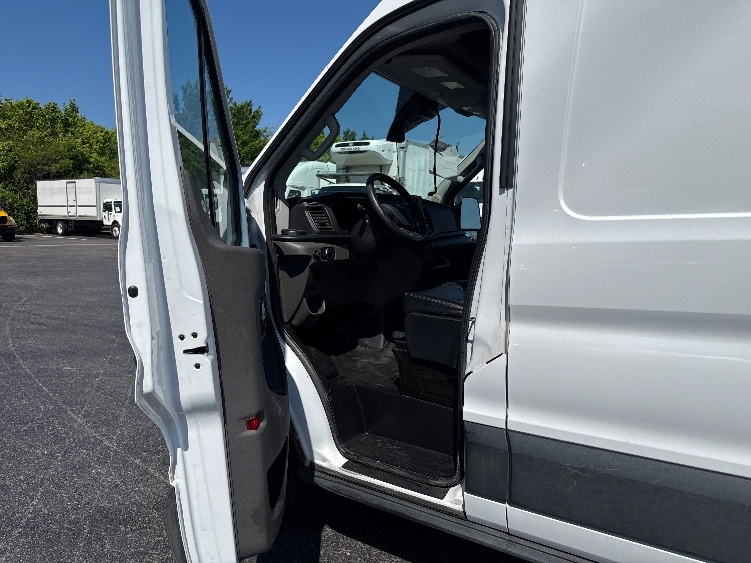 Used 2022 Ford Transit 250 - photo 15