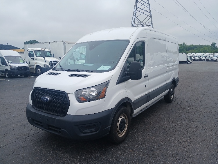 Used 2022 Ford Transit 250 - photo 3