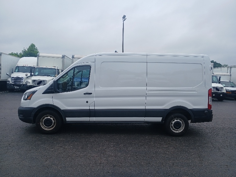 Used 2022 Ford Transit 250 - photo 4
