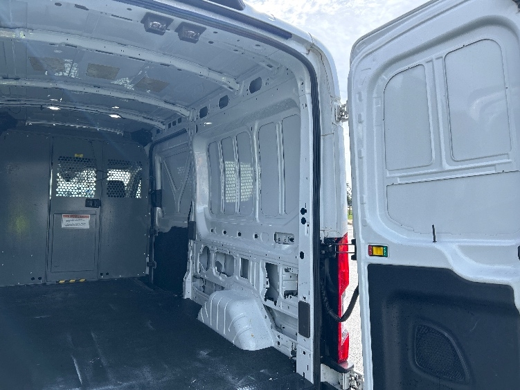Used 2022 Ford Transit 250 - photo 12