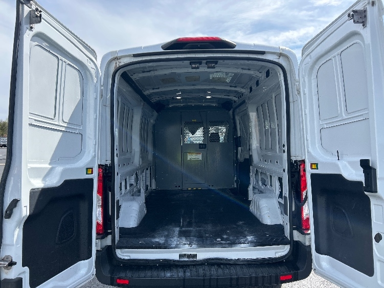 Used 2022 Ford Transit 250 - photo 10