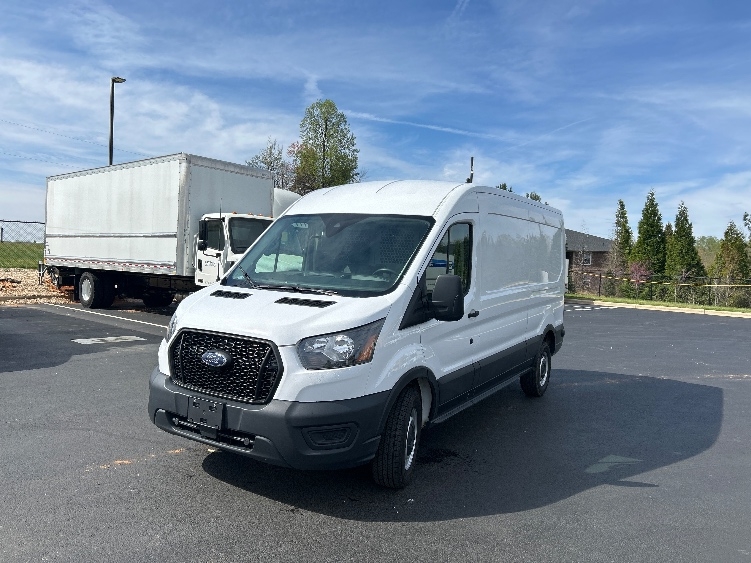 Used 2022 Ford Transit 250 - photo 5