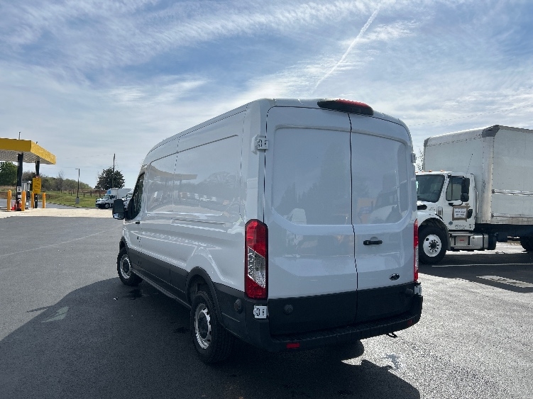 Used 2022 Ford Transit 250 - photo 8