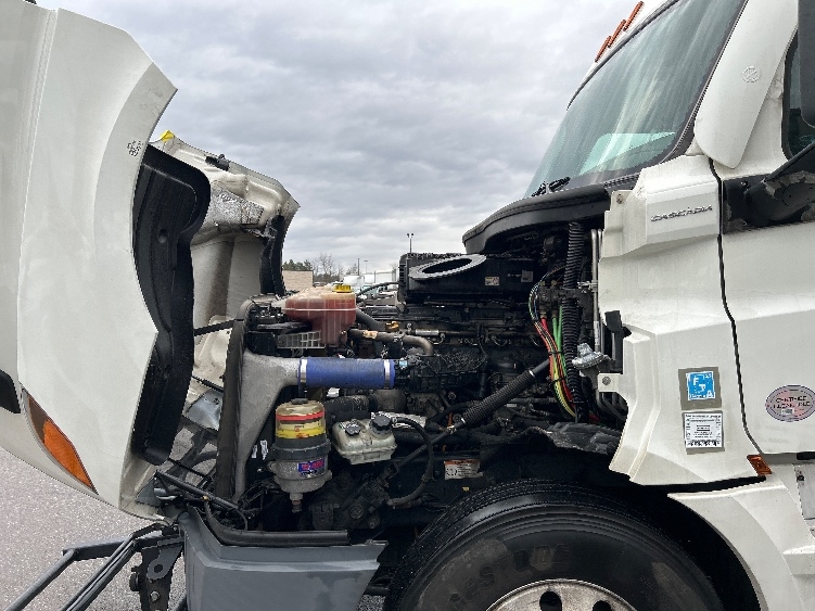 Used 2022 Freightliner Cascadia - photo 23