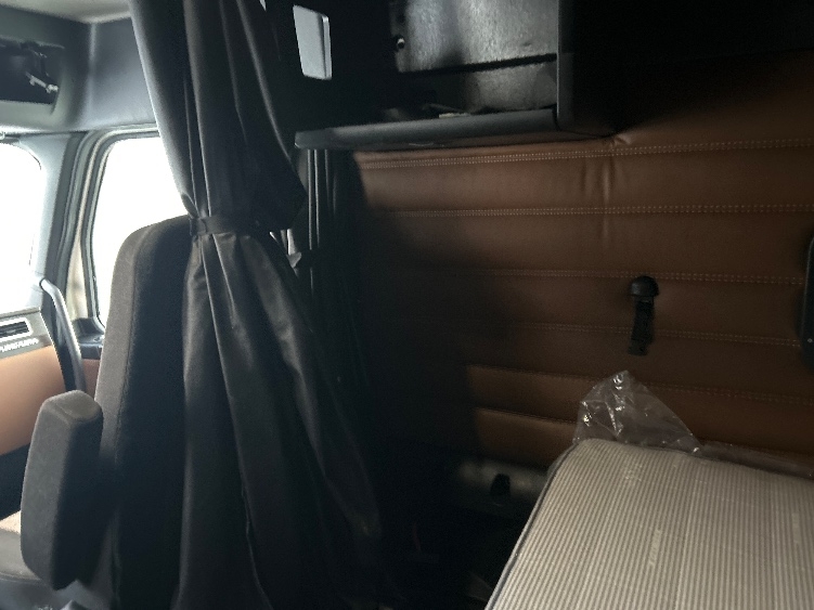 Used 2022 Freightliner Cascadia - photo 21