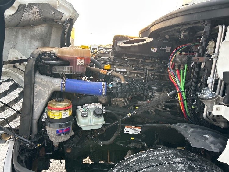 Used 2022 Freightliner Cascadia - photo 23