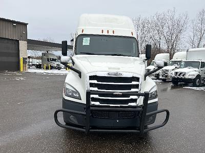Used 2022 Freightliner Cascadia Detroit DD15AT Semi Truck with Sleeper Cab for sale #428456 - photo 2