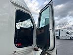 Used 2022 Freightliner Cascadia Detroit DD15AT Semi Truck with Sleeper Cab for sale #428458 - photo 13