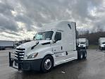 Used 2022 Freightliner Cascadia Detroit DD15AT Semi Truck with Sleeper Cab for sale #428458 - photo 3