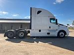 Used 2022 Freightliner Cascadia Detroit DD15AT Semi Truck with Sleeper Cab for sale #428747 - photo 8