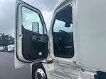 Used 2022 Freightliner Cascadia Detroit DD15AT Semi Truck with Sleeper Cab for sale #428749 - photo 9