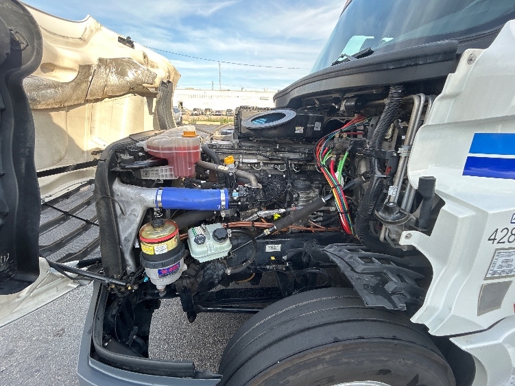 Used 2022 Freightliner Cascadia - photo 23