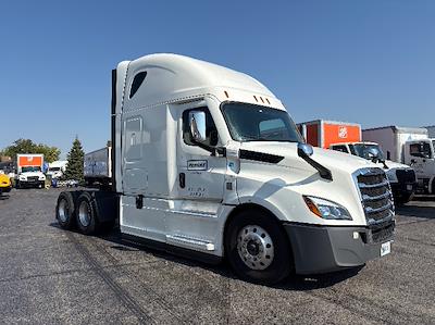 Used 2022 Freightliner Cascadia Detroit DD15AT Semi Truck with Sleeper Cab for sale #428780 - photo 1