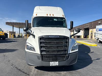 Used 2022 Freightliner Cascadia Detroit DD15AT Semi Truck with Sleeper Cab for sale #428988 - photo 2