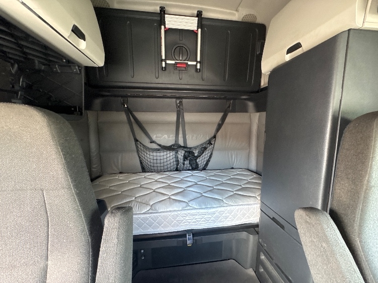 Used 2022 Freightliner Cascadia - photo 18