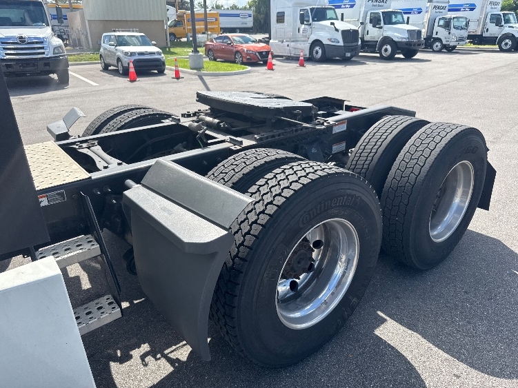 Used 2022 Freightliner Cascadia - photo 25