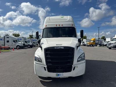 Used 2022 Freightliner Cascadia Detroit DD15AT Semi Truck with Sleeper Cab for sale #429004 - photo 2