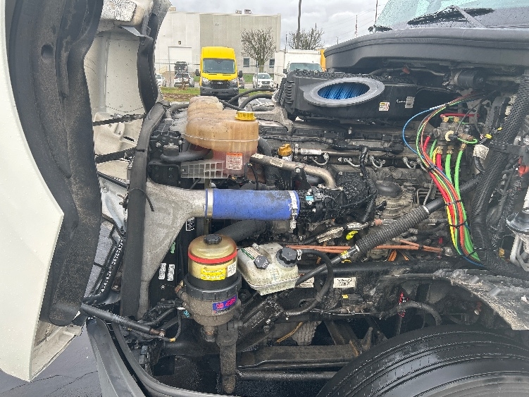 Used 2022 Freightliner Cascadia - photo 23
