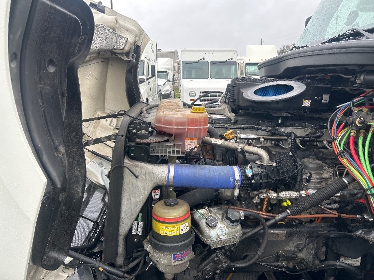 Used 2022 Freightliner Cascadia - photo 23