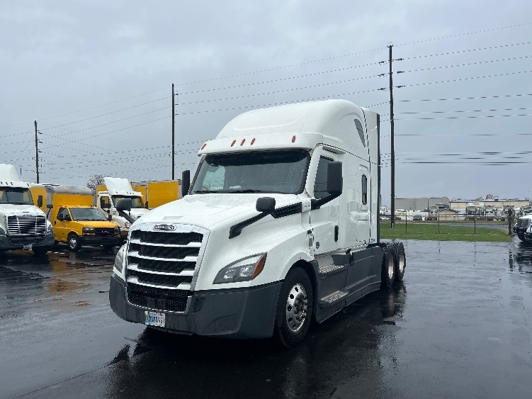 Used 2022 Freightliner Cascadia - photo 5