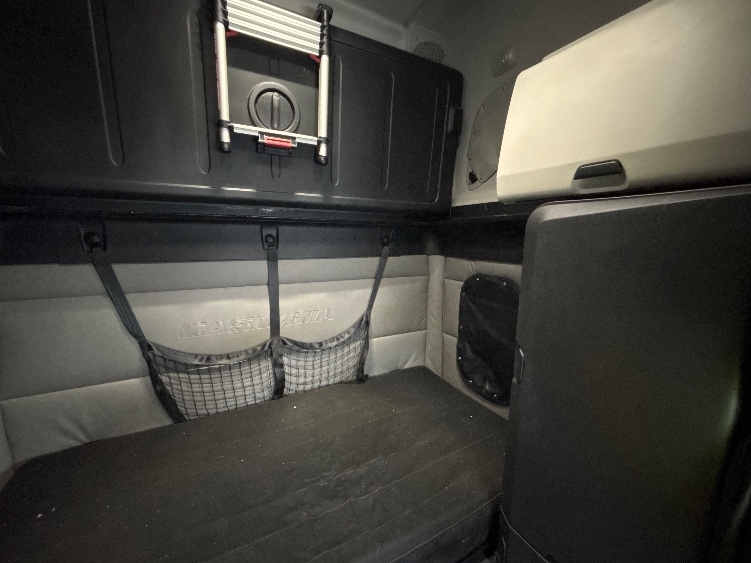 Used 2022 Freightliner Cascadia - photo 19