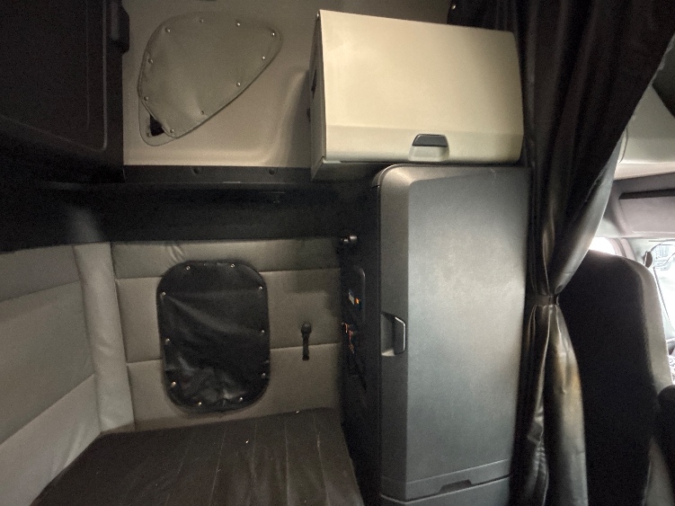 Used 2022 Freightliner Cascadia - photo 20