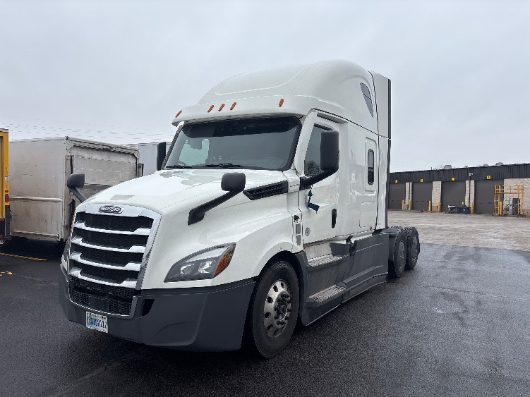 Used 2022 Freightliner Cascadia - photo 5