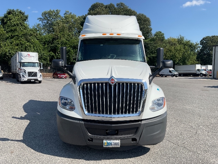 Used 2022 International LT - photo 2