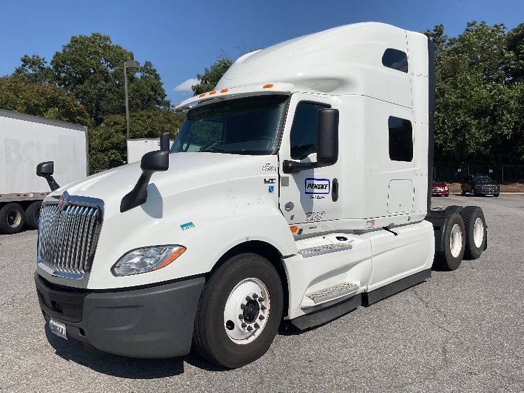 Used 2022 International LT - photo 5