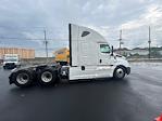 Used 2022 Freightliner Cascadia Detroit DD15AT Semi Truck with Sleeper Cab for sale #429395 - photo 8