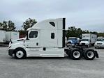 Used 2022 Freightliner Cascadia Detroit DD15AT Semi Truck with Sleeper Cab for sale #429617 - photo 4