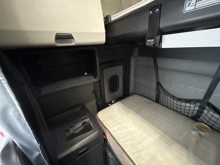 Used 2022 Freightliner Cascadia - photo 21
