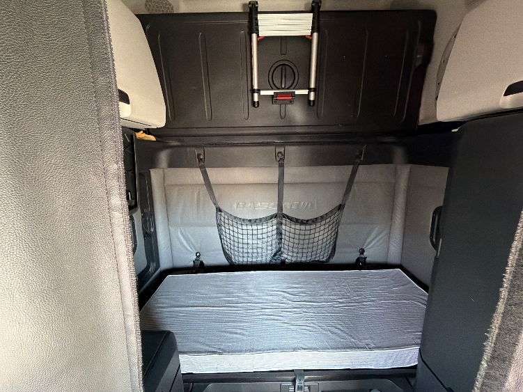 Used 2022 Freightliner Cascadia - photo 18