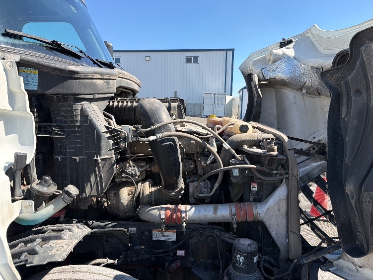 Used 2022 Freightliner Cascadia - photo 22