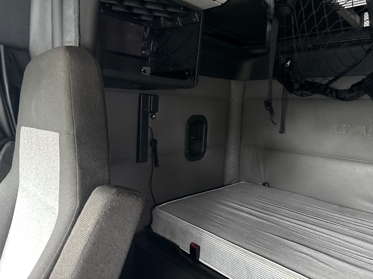 Used 2022 Freightliner Cascadia - photo 21