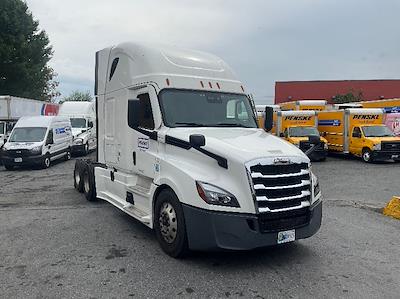 Used 2022 Freightliner Cascadia Detroit DD15AT Semi Truck with Sleeper Cab for sale #429935 - photo 1
