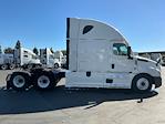 Used 2022 Freightliner Cascadia Detroit DD15AT Semi Truck with Sleeper Cab for sale #429940 - photo 8