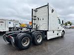 Used 2022 Freightliner Cascadia Detroit DD15AT Semi Truck with Sleeper Cab for sale #429941 - photo 7