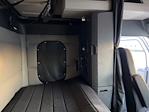 Used 2022 Freightliner Cascadia Detroit DD15AT Semi Truck with Sleeper Cab for sale #430068 - photo 18